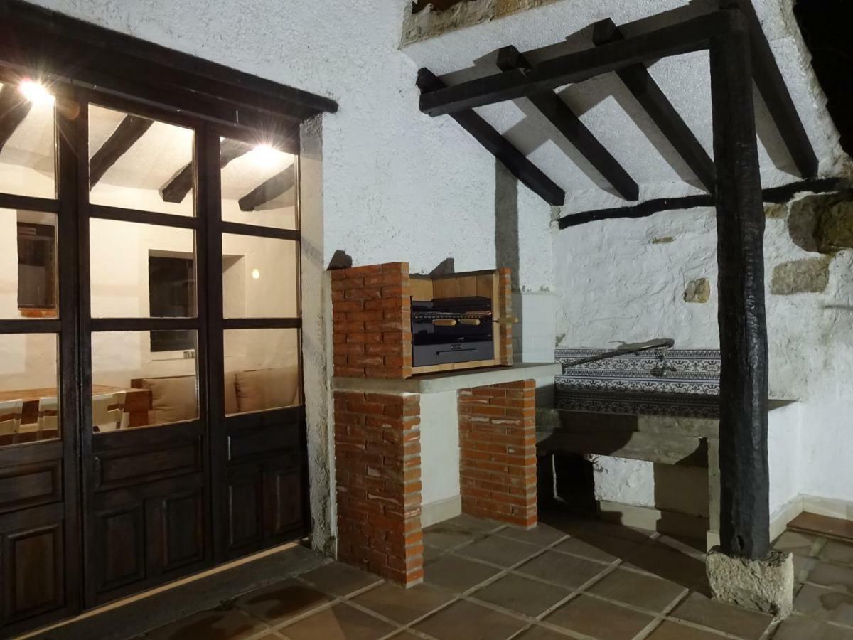 Casa De Aldea La Tienda De Villanueva Colombres Exterior photo